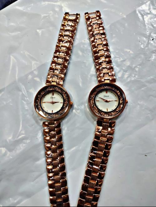 analog watch  - 18261929 - Very Small Image - 1