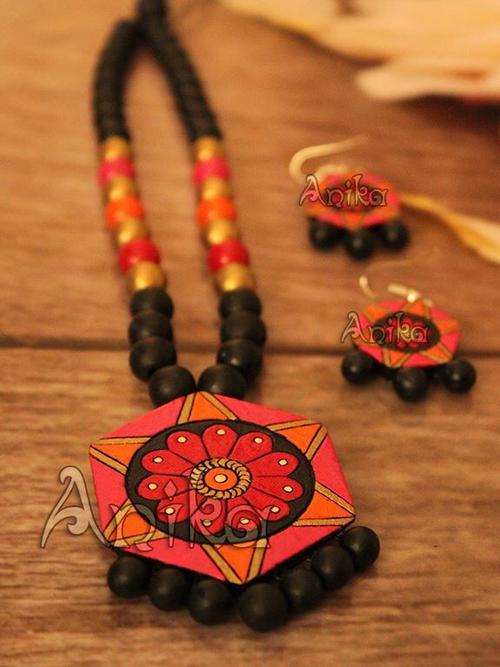 terracotta jewellery  - 18264353 - Very Small Image - 1