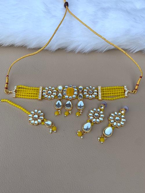 yellow brass necklaces and earring - 18270892 - Very Small Image - 1
