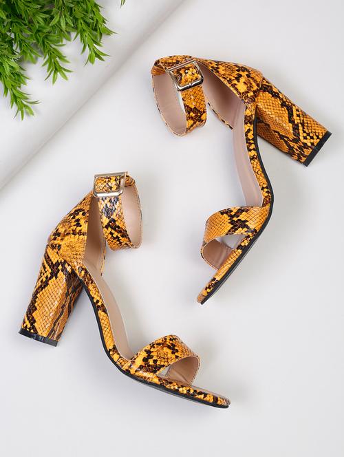 yellow back strap sandal - 18271113 - Very Small Image - 1