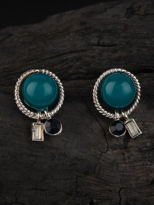 silver metal studs earring - 18271445 - Very Small Image - 1