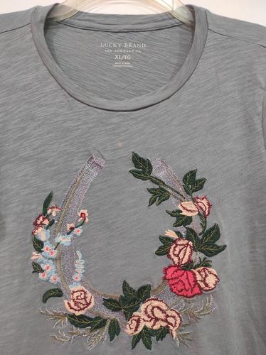 t shirt for women  - 18272371 - Very Small Image - 1