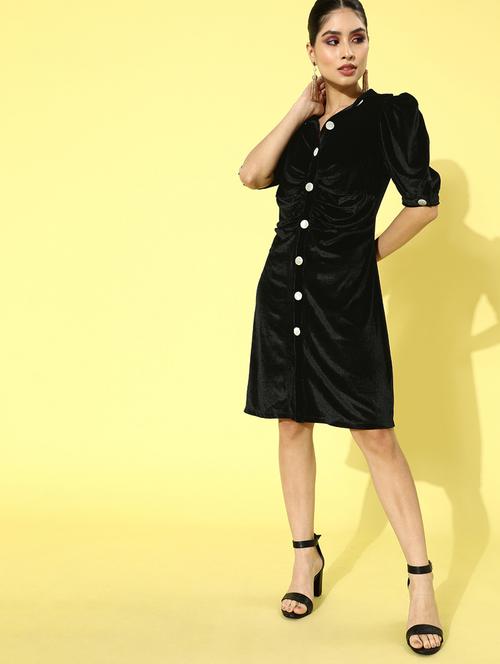 short-sleeved buttoned straight dress - 18303586 - Very Small Image - 1