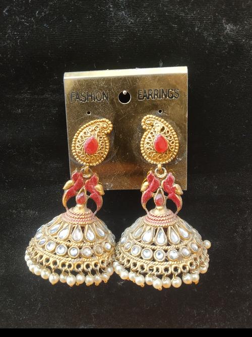 ladies earrings  - 18325889 - Very Small Image - 1