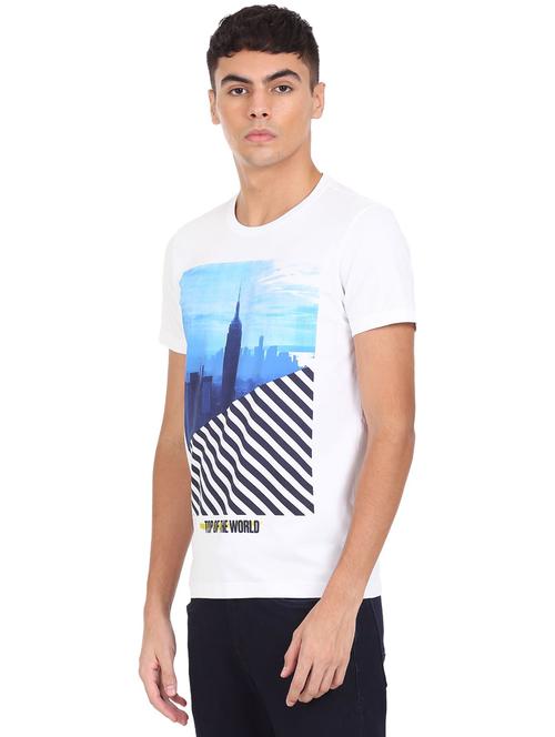 white chest print t-shirt - 18332671 - Very Small Image - 1