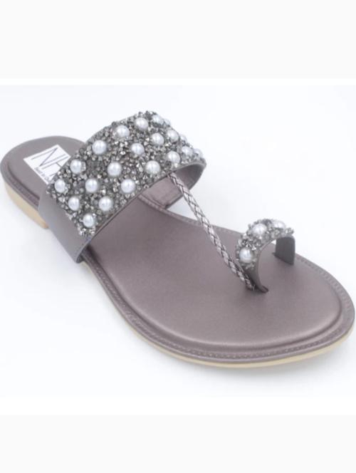 party wear slippers  - 18335428 - Very Small Image - 1