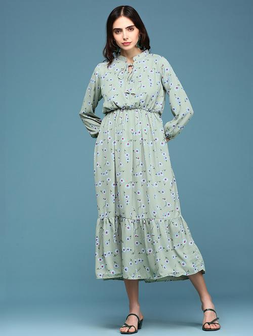 Women's Tiered Dress Floral Dress - 18337309 - Very Small Image - 1