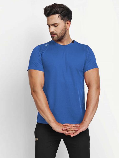 blue solid t-shirt - 18342258 - Very Small Image - 1