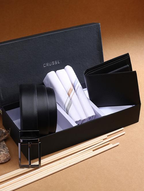 black leather belt with wallet  - 18356847 - Very Small Image - 1