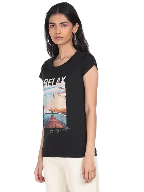 round neck graphic t-shirt  - 18358399 - Very Small Image - 1