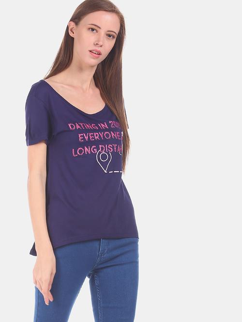 round neck graphic t-shirt  - 18358423 - Very Small Image - 1