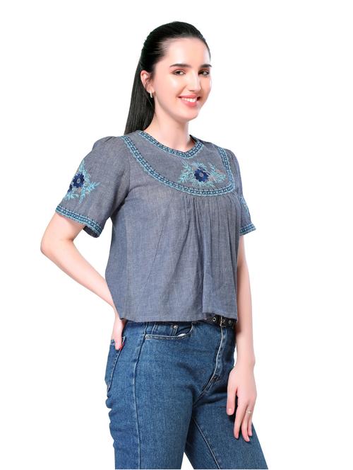 women's crop round neck top - 18386535 - Very Small Image - 1