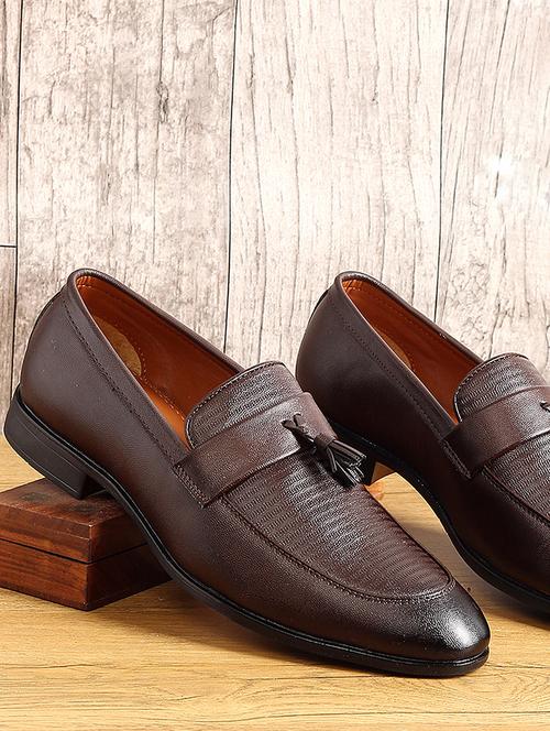brown leather slip on loafers - 18415541 - Very Small Image - 1