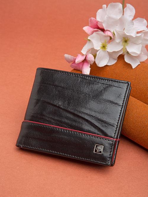 black leather wallet - 18458694 - Very Small Image - 1