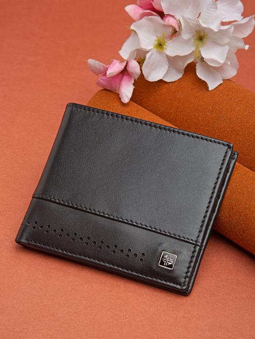 black leather wallet - 18458700 - Very Small Image - 1