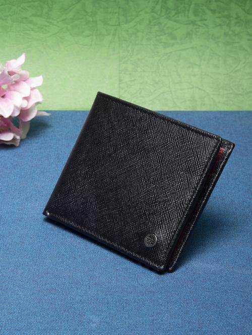 black leather wallet - 18458725 - Very Small Image - 1