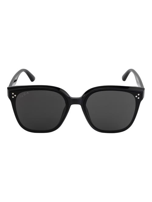 bella square in grey sunglasses  - 18462460 - Very Small Image - 1