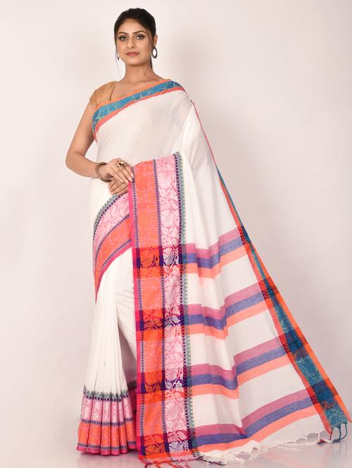 Tassels Detailed Handloom Saree With Blouse - 18482064 - Very Small Image - 1