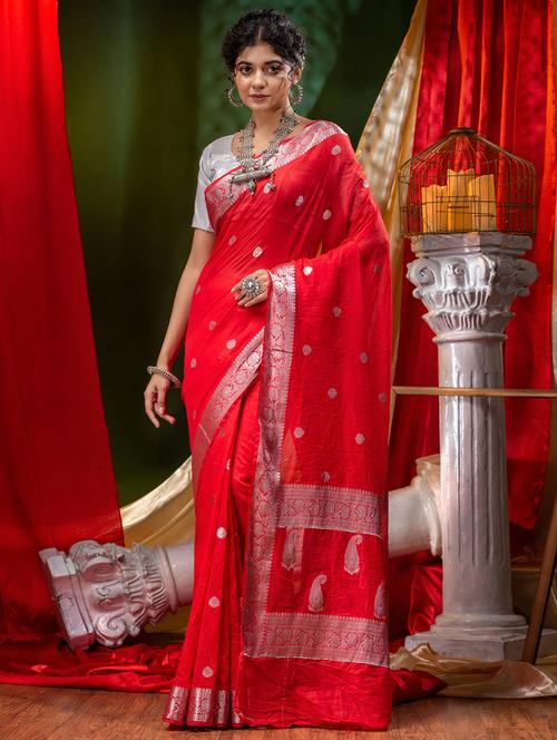 women's self design red colored saree with blouse - 18528591 - Very Small Image - 1