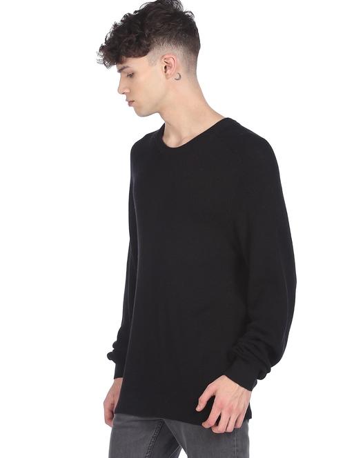 round neck solid pullover - 18541901 - Very Small Image - 1