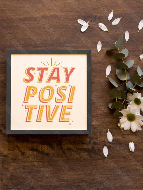 wooden photo frame - 18552559 - Very Small Image - 1