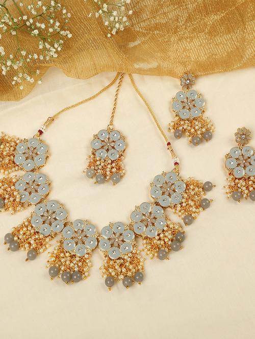 grey metal set - 18567562 - Very Small Image - 1