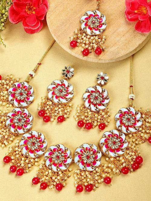 multi colored metal set - 18567563 - Very Small Image - 1