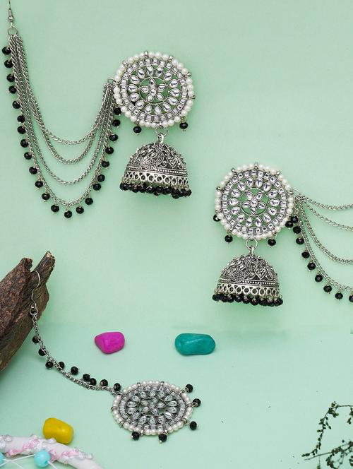 silver metal earring - 18633424 - Very Small Image - 1