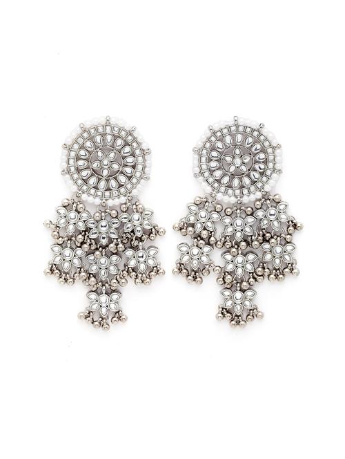 silver metal earring - 18633439 - Very Small Image - 1