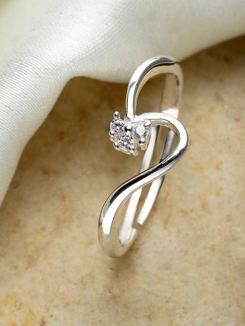 silver metal finger  ring - 18636168 - Very Small Image - 1