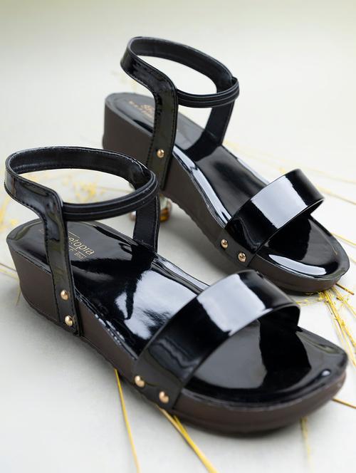 women black ankle strap wedges - 18645330 - Very Small Image - 1