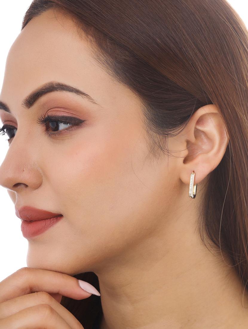 white brass studs earring - 18718736 - Standard Image - 4