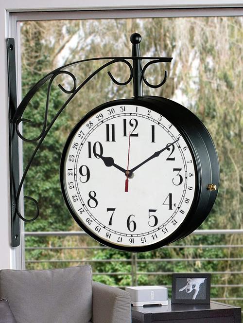 vintage double sided station wall clock - 18719696 - Very Small Image - 1