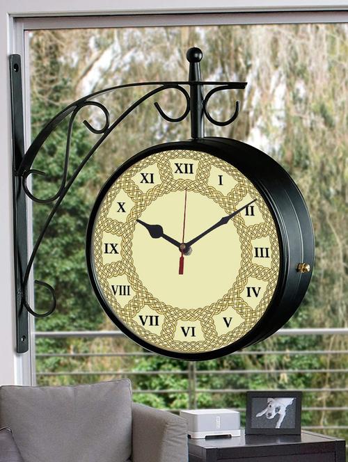 vintage double sided station wall clock - 18719757 - Very Small Image - 1
