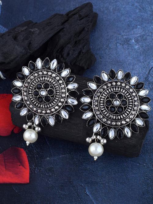 multi colored brass studs earring - 18743496 - Very Small Image - 1