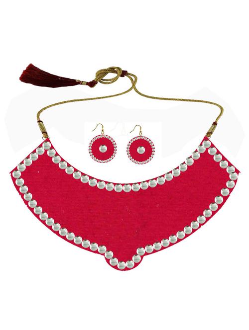 red metal necklaces and earring - 18796489 - Very Small Image - 1