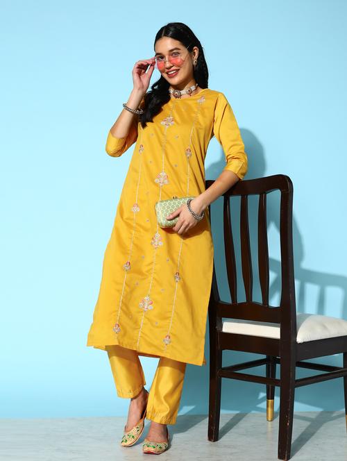 embroidered kurta pant set - 18876496 - Very Small Image - 1