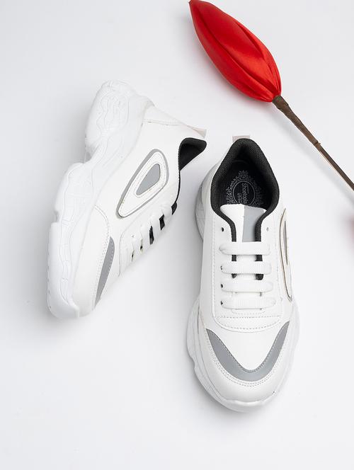 white lace-up sports shoes - 18877733 - Very Small Image - 1