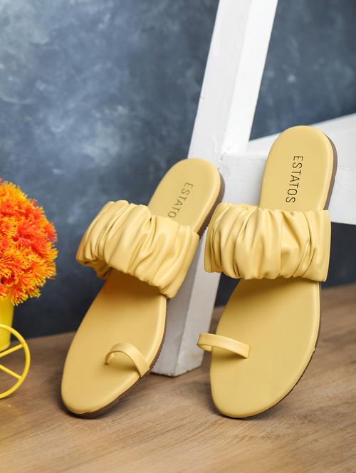 yellow flat sandal - 18885922 - Very Small Image - 1