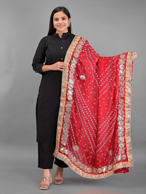red dupatta - 18906659 - Very Small Image - 1