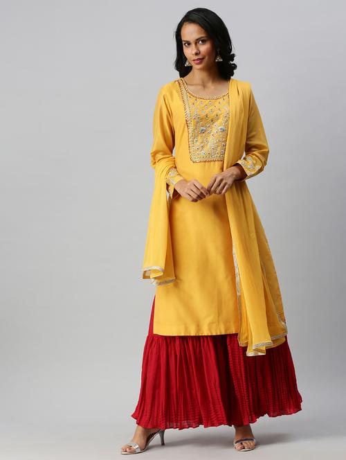 yellow embroidered suit set - 18931839 - Very Small Image - 1