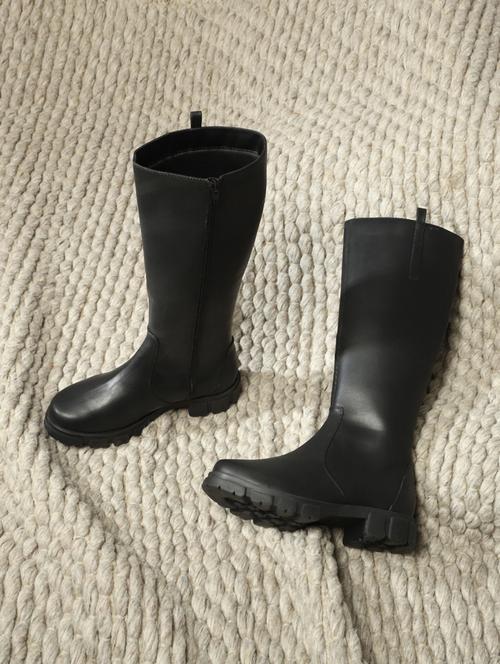 black pu knee length  boots - 18951000 - Very Small Image - 1