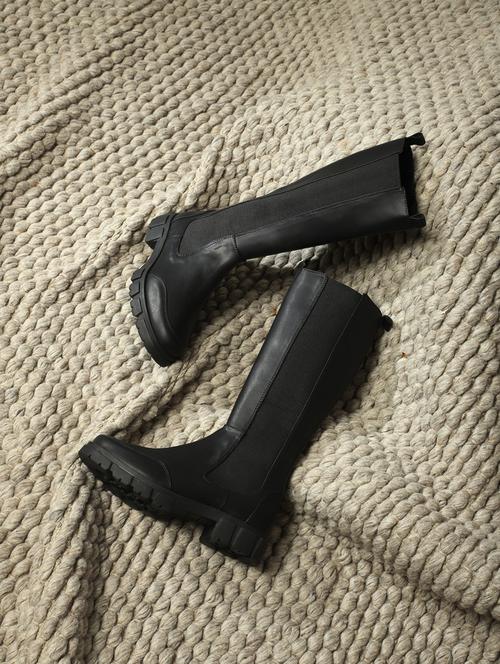black pu knee length  boots - 18951001 - Very Small Image - 1
