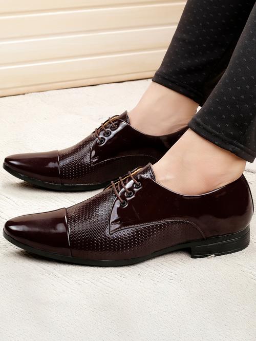 synthetic brown derby - 19117436 - Very Small Image - 1