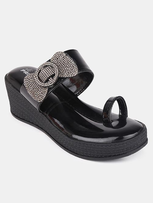 black solid leatherette heels - 19194007 - Very Small Image - 1