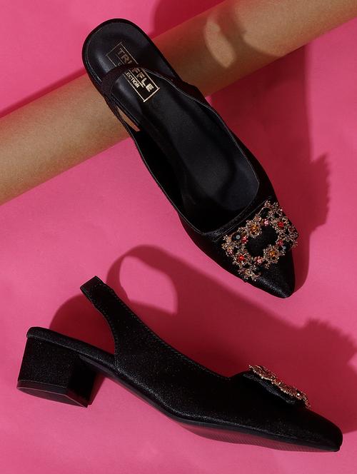 black velvet back strap sandals - 19197755 - Very Small Image - 1