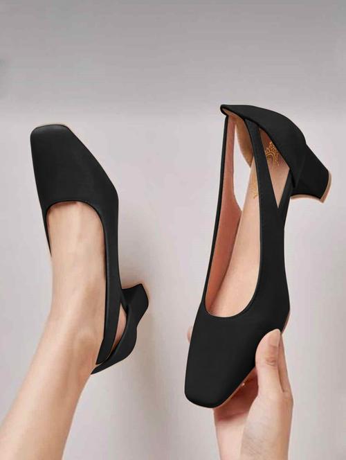 black solid pumps - 19206013 - Very Small Image - 1