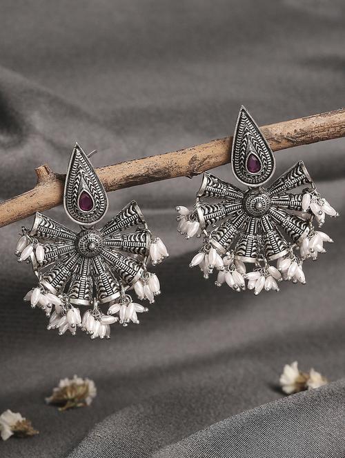 silver plated metal drop earring - 19299216 - Very Small Image - 1