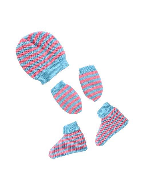 wool cap with pair of mittens & socks - 19335216 - Very Small Image - 1