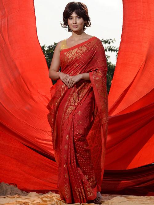 women's self design red colored saree with blouse - 19417645 - Very Small Image - 1